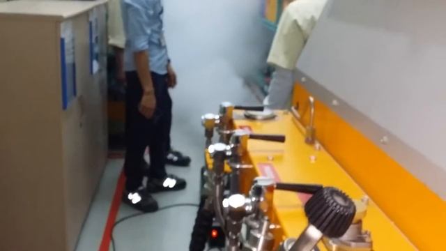 Fluke Ti400 nhìn xuyên khói смотреть онлайн