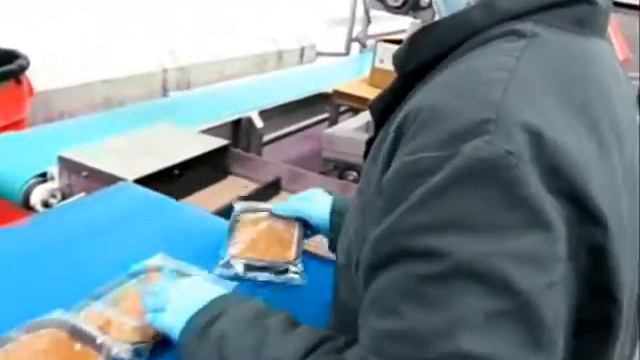 УПАКОВКА ТОРТОВ ПИРОЖЕННЫХ В КАРТОННЫЕ ПЕНАЛЫ МКН 4 смотреть онлайн