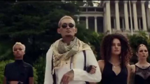 динеро только писклявым голосом смотреть онлайн