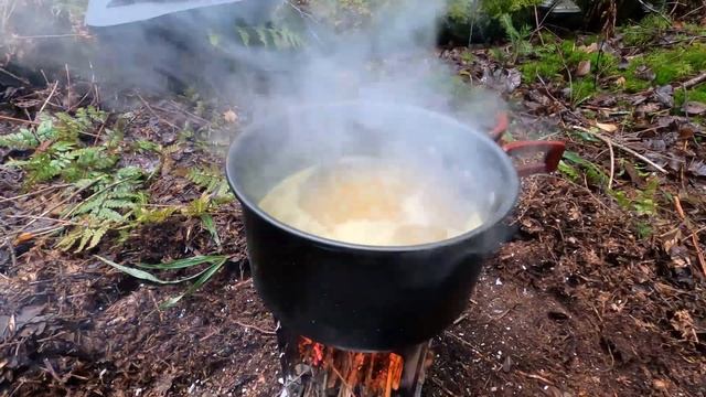 Строим лесную Избу Берлогу Землянку \ Дом в лесу своими руками