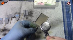 Третья часть сборки модели "ГАЗ М1" фирмы Звезда.