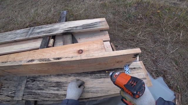 Отделка углов сруба обрезной доской