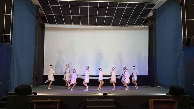 у леса на опушке смотреть онлайн