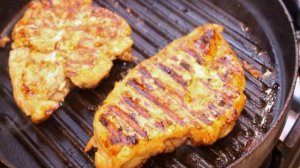 Теплый салат с куриным филе по тайски