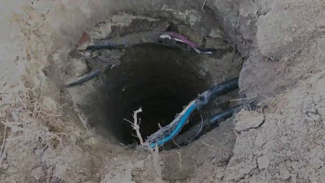 вытащили большой кабель при бурении!!!
