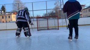 ТРЕНИРОВКА ХОККЕЙНОГО ВРАТАРЯ НА ОТКРЫТОМ ЛЬДУ