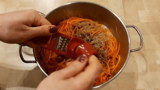 Морковь по-корейски Вкуснее чем на рынке. Салат-закуска из моркови - простой рецепт