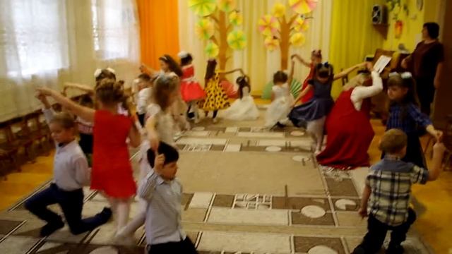 Осенний вальс (подготовительная группа) смотреть онлайн