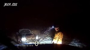 BMW застряла в снегу. УАЗ патриот на бездорожье
