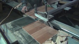 Будка для собаки из старых поддонов