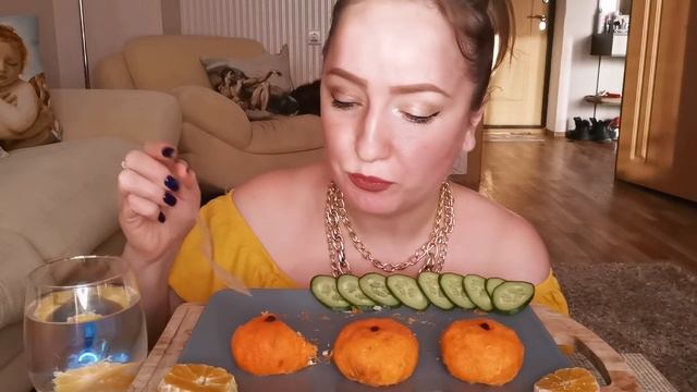 МУКБАНГ / НОВОГОДНЯЯ ЗАКУСКА "МАНДАРИНЫ" / MUKBANG / NEW YEAR'S SNACK "TANGERINES" / not ASMR смотреть онлайн
