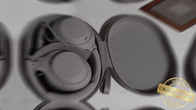 Gramophone Holiday Gift Guide 2020 смотреть онлайн