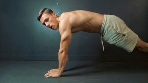 Делай Эти 5 Упражнений Дома Для Огромных Грудных (Дикая Прокачка)