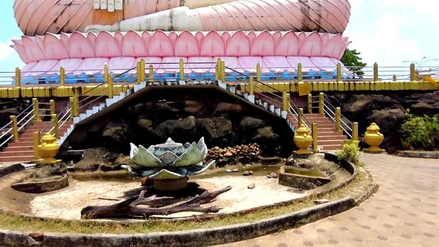 Развод туристов на Шри Ланке. Сад специй. Буддийский храм Kande Viharaya Temple. Big Buddha.
