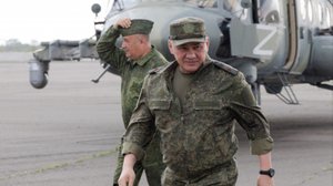 Шойгу вручил награды военнослужащим группировки войск «Центр» за героизм