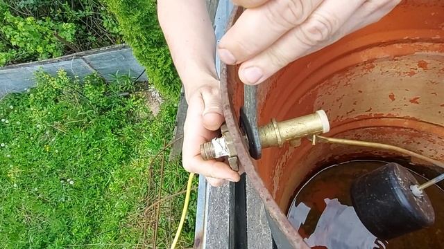 Автоматическая подача воды в бочку. Как установить клапан заливной своими руками