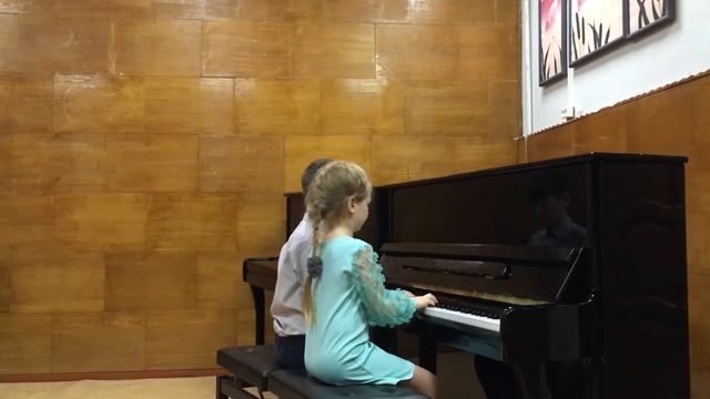 Ступачев Всеволод, Ступачева Есения - Ф. Шуберт - "Благородный вальс" смотреть онлайн