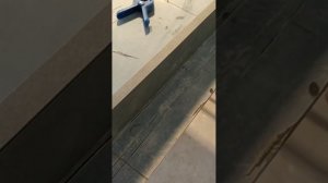 Полки из керамогранита.