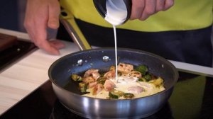 Паста с лососем и цукини