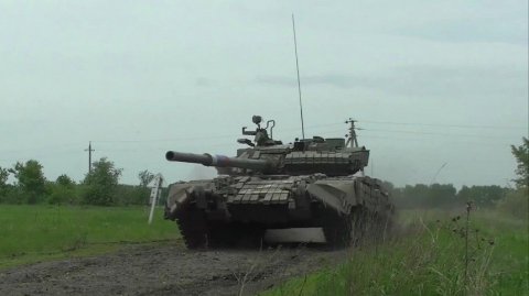 Ни минуты покоя: как танкисты защищают Соледар от украинских боевиков