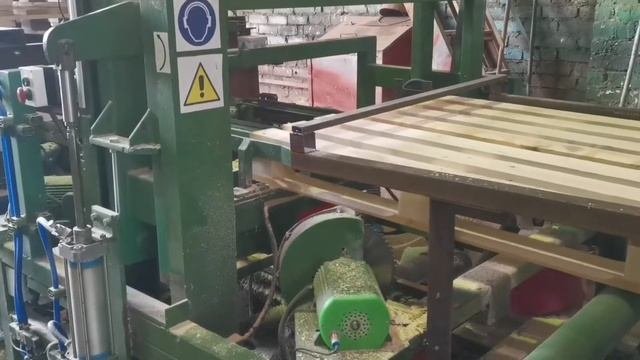 Линия производства поддонов.