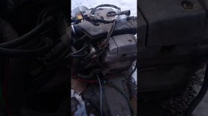 Где находится номер двигателя Мерседес W 124 м111 2.0 2.2 2.3