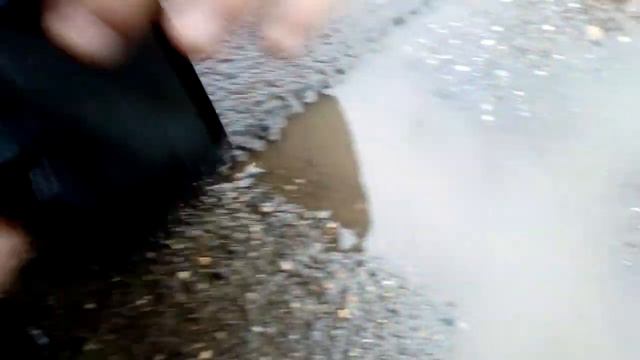 Скинули сэнсарный телефон с 10 этажа!!!!!! смотреть онлайн