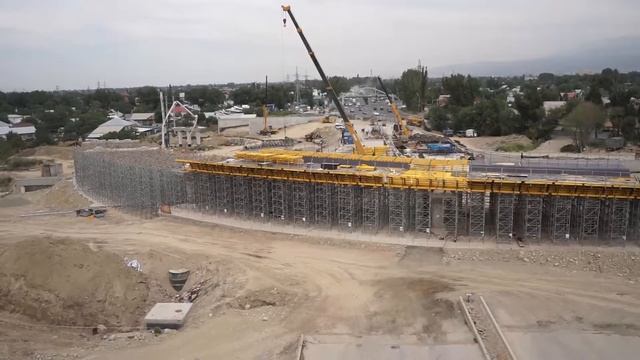 Эстакада на съезде № 9 над пр. Рыскулова - ULMA Construction [ru] смотреть онлайн
