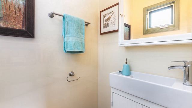 714 N. Maple Street, Burbank CA 91505 смотреть онлайн