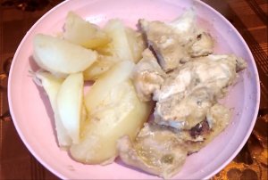 Запечённый картофель с курицей.mp4