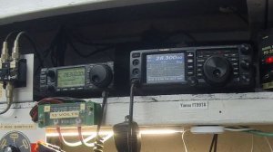 Yaesu M-70 Desk Microphone ver Kenwood MC-80 Shootout and Review