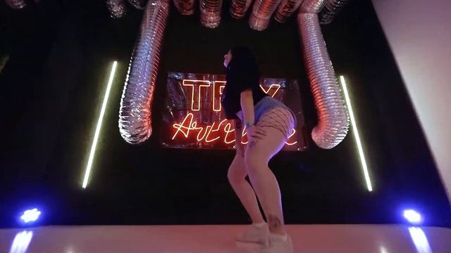 TWERK | TRIX FAMILY смотреть онлайн