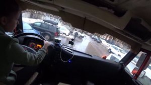 Первый рейс на конфетке. Вывозим снег из дворов