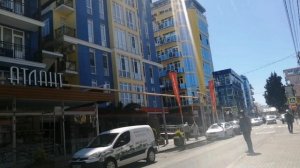 АДЛЕР. ЦЕНТР. Где отдыхать. С ул. Б.Хмельницкого на ул Ульянова. 04.23.