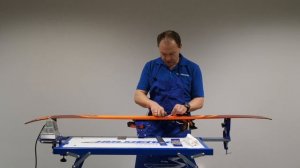 Временный ремонт скользящей поверхности горных лыж