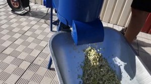 Корморезка электрическая