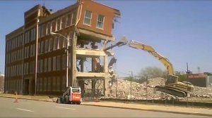 Тяжелая техника очень опасна.  Когда всё пошло не так..