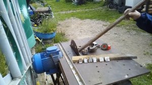 Циркульная пила с диском 300 мм