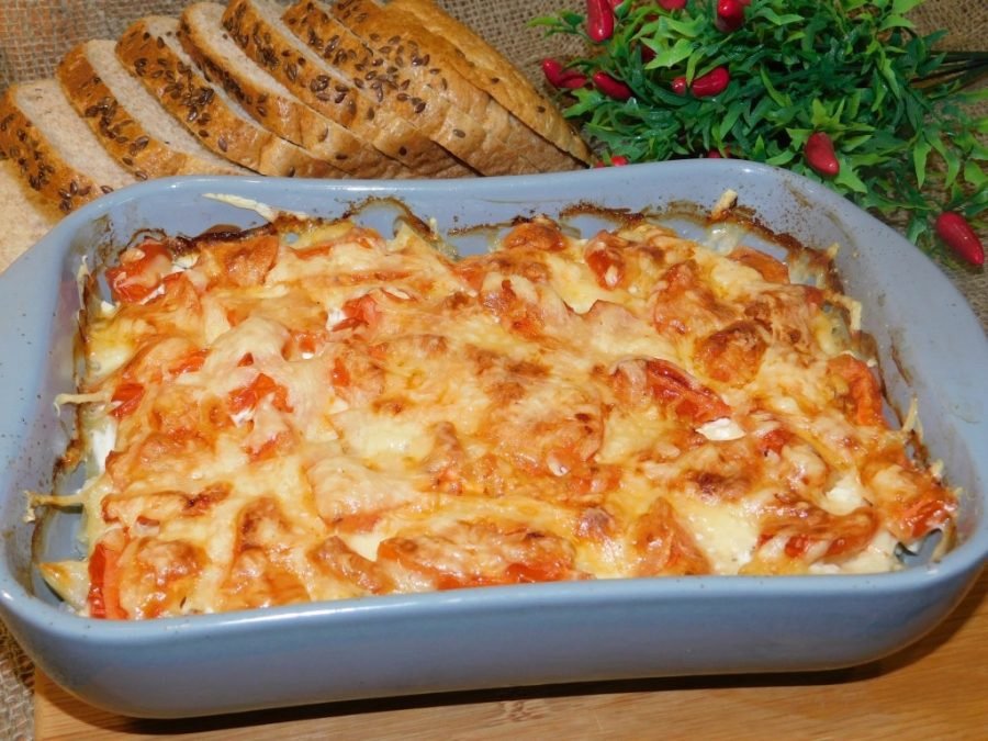 Картошка с курицей с помидорами и сыром в духовке рецепт с фото пошагово