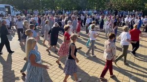 Танцы в парке в Солигорске. Май 2023