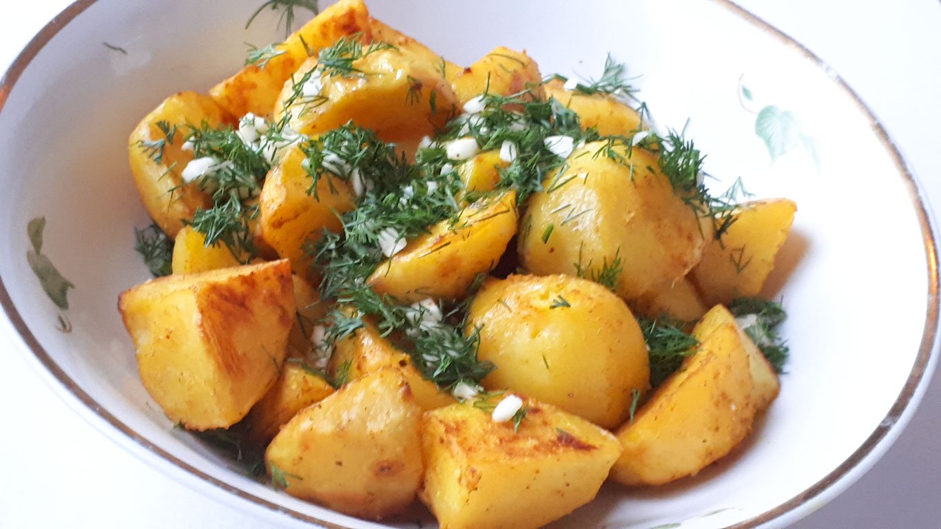 Картофель в духовке. Как вкусно приготовить картошку? Рецепт картошки. Запеченная картошка в духовке