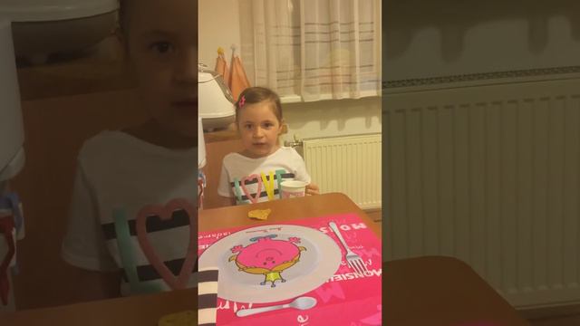 "Женская" логика в 3 года смотреть онлайн