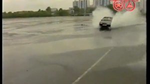 Как проезжать лужи на дороге?