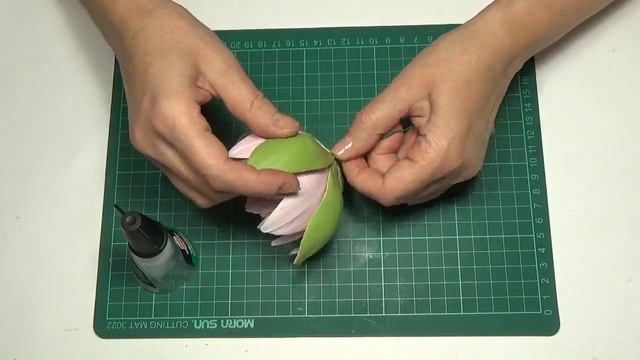 КУВШИНКА (ВОДЯНАЯ ЛИЛИЯ, WATER LILY) ИЗ ПОЛИМЕРНОЙ ГЛИНЫ (ЧАСТЬ 2) смотреть онлайн