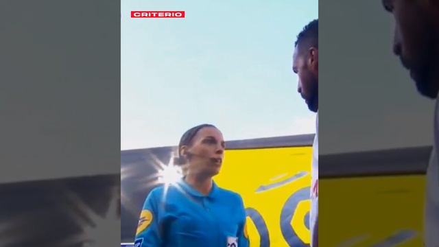 Stéphanie Frappart será la primera mujer que dirigirá un partido en un Mundial de fútbol masculino