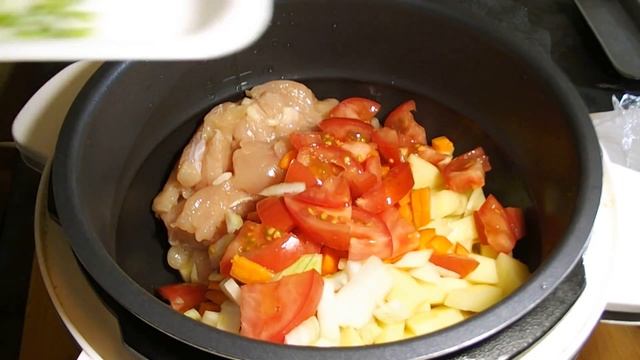 Суп с курицей по-деревенски в мультиварке. Супчик отлично подойдет взрослым и для детского питания смотреть онлайн