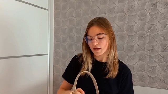 Что в моей сумке ? смотреть онлайн