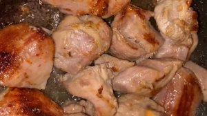 Жаркое из мясо бедра индейки.Жаркое по-домашнему.#жаркое#индейка#еда#вкусно#рецепт#