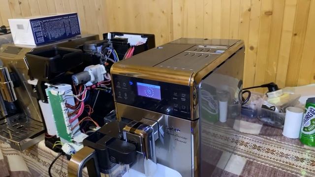 Все очистки Saeco GranBaristo HD8968. Просто и быстро.