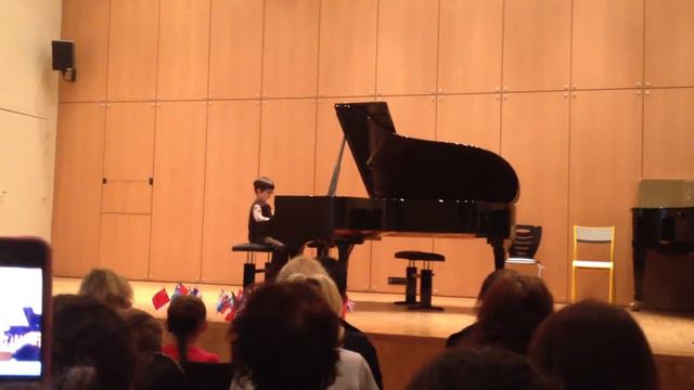 nathan cohen 6 YO beethoven sonatina in F, First Prize FLAME April 2012 смотреть онлайн